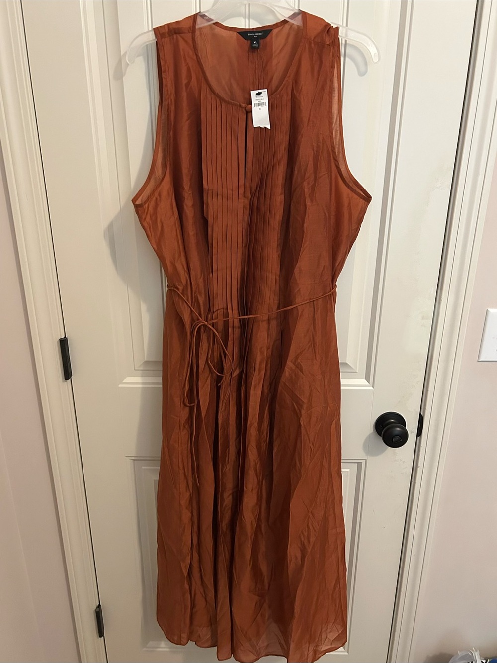 Banana Republic Pintuck Organza Midi Dress in Arabian Spice
